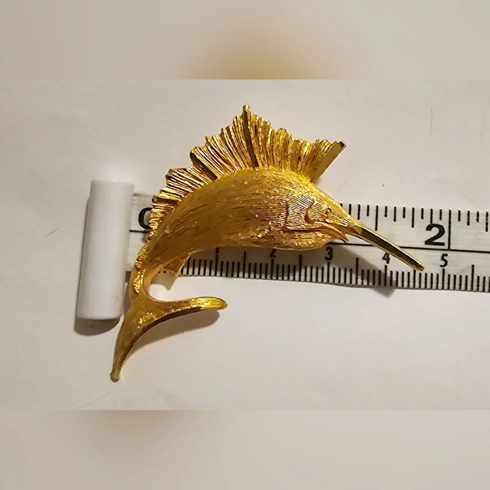 1970s vintage gold swordfish marlin brooch nautical, sailing, yachting, boating